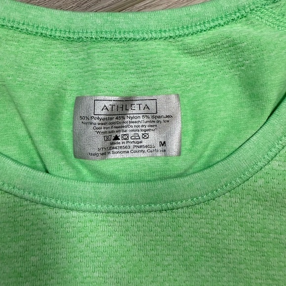 Women’s Athleta neon fast track ruched tee medium neon green stretchy sporty - Picture 2 of 3